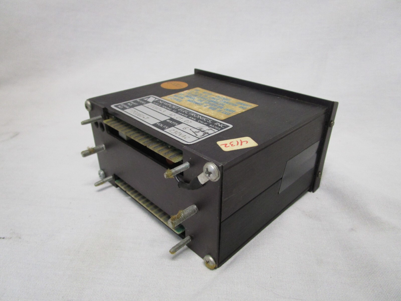 NEW NEWPORT ELECTRONICS 200AS-3-A2-C1-D2 DIGITAL VOLTMETER