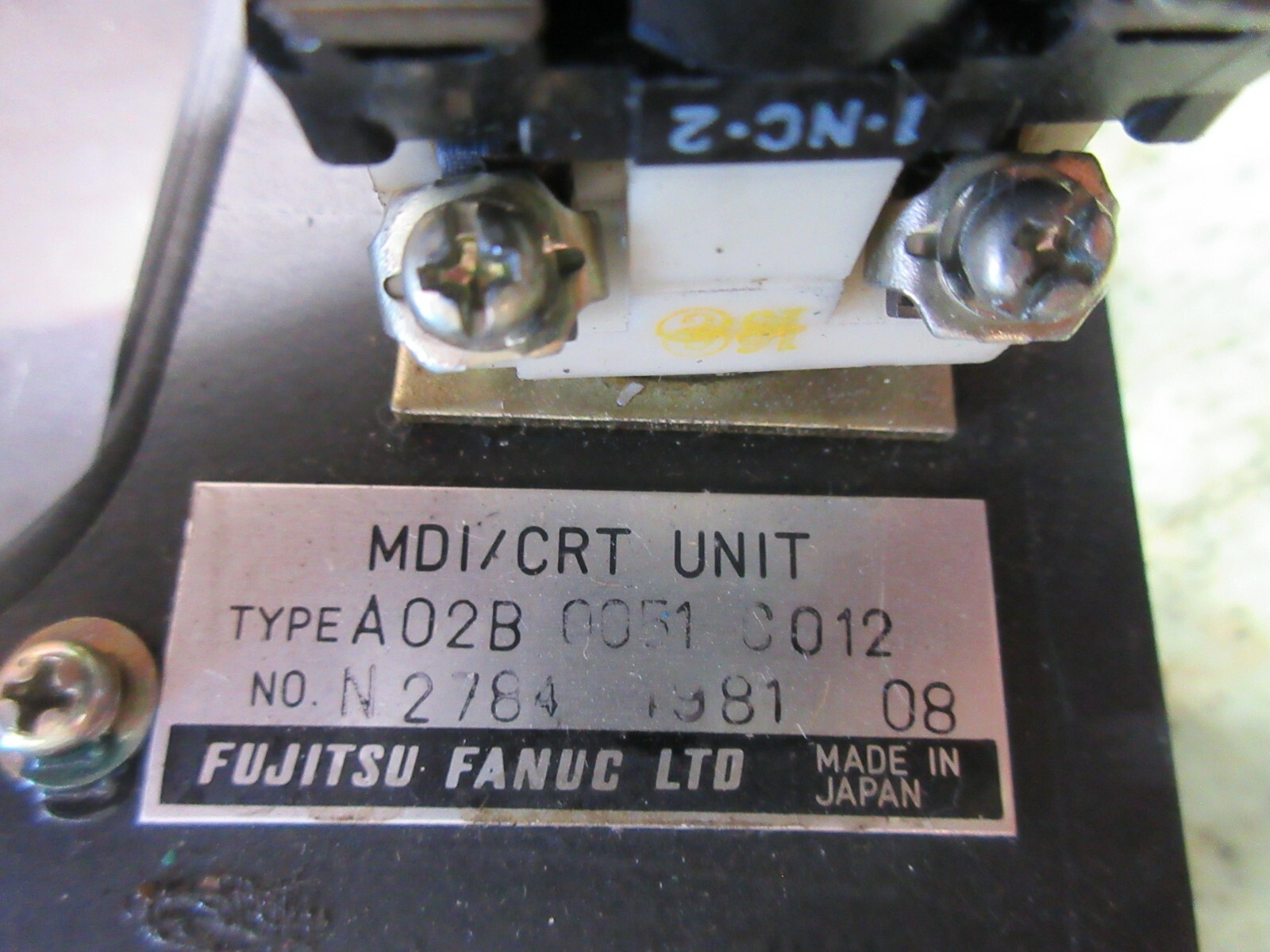 FANUC SYSTEM 6T MDI/CRT UNIT TYPE A02B-0051-C012 NO. N2784 1981 08