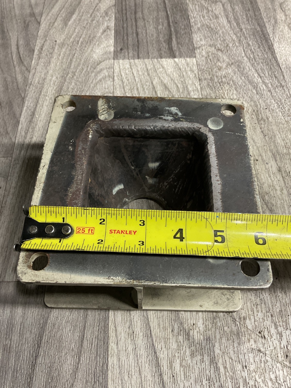 Heavy Duty 4 Bolt Flange *Square to Round Inside* #4008H123PR8