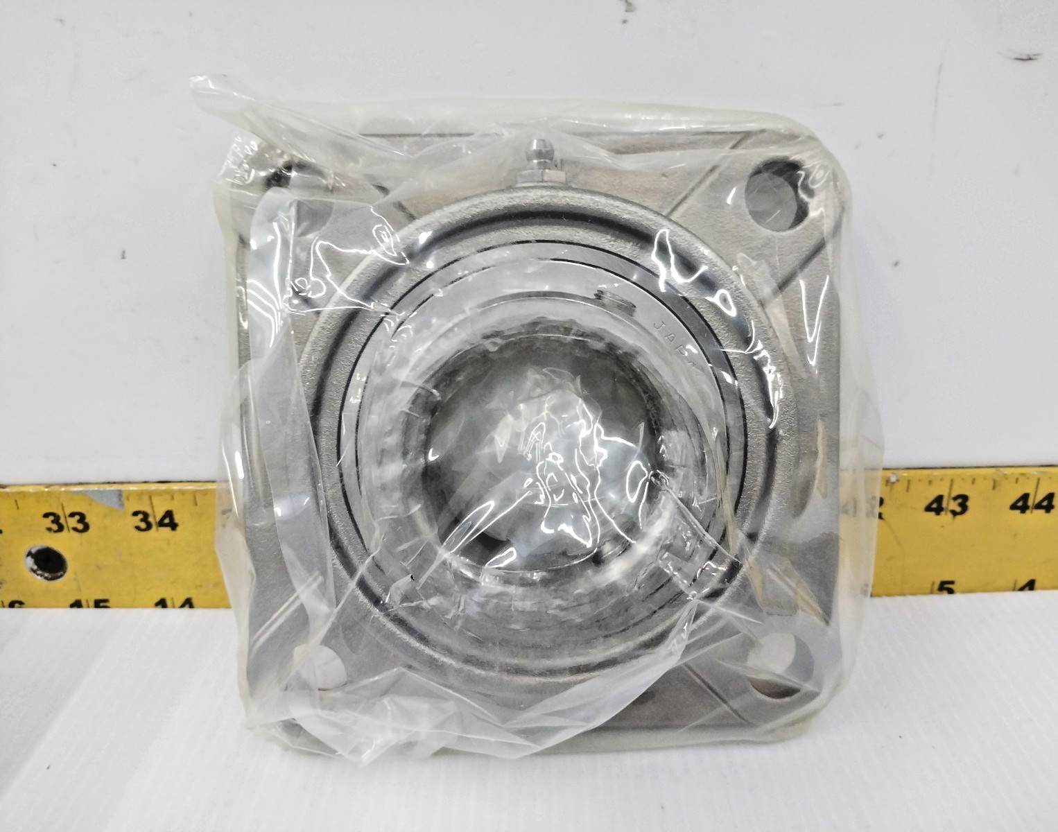 New ami Bearings Stainless Steel Flange Mount Bearing 2″ Bore MUCF210-32