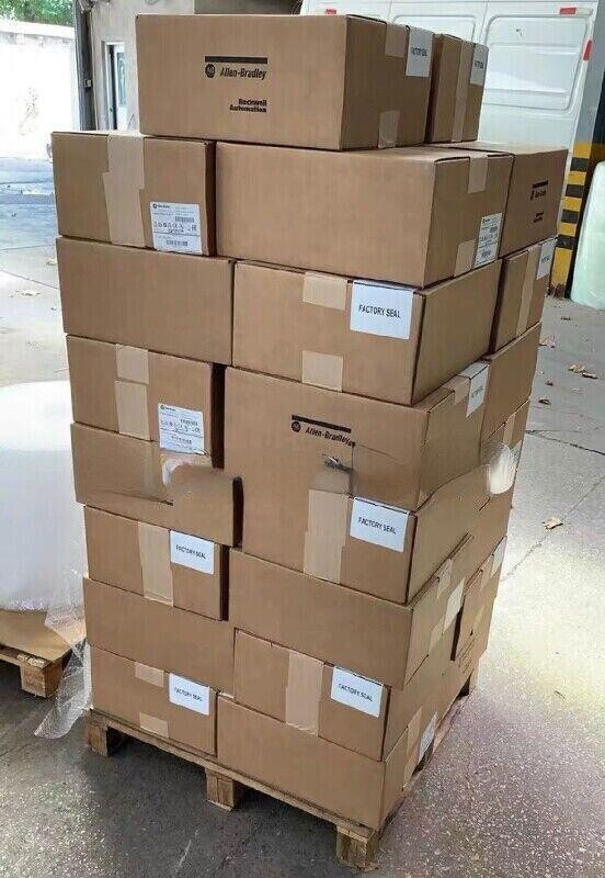 ALLEN BRADLEY 20AD3P4A0AYNANC0 SER. A 432-528VAC 4.3A F/W 5.001 NSNP