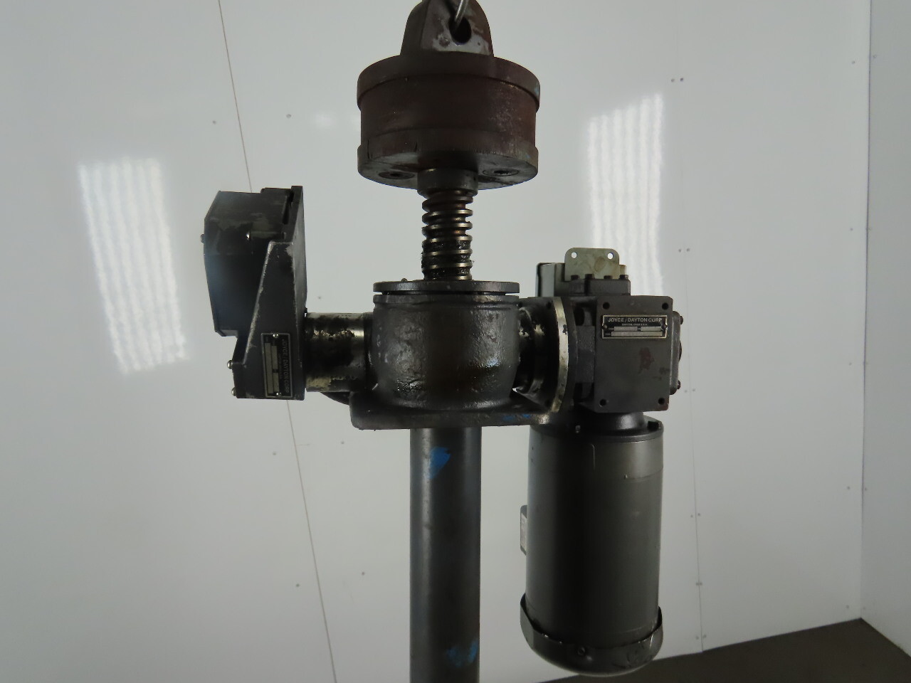 Joyce Dayton 10 Ton 36″ Machine Comdrive Screw Jack W/ 575V 3Ph Motor & Limit