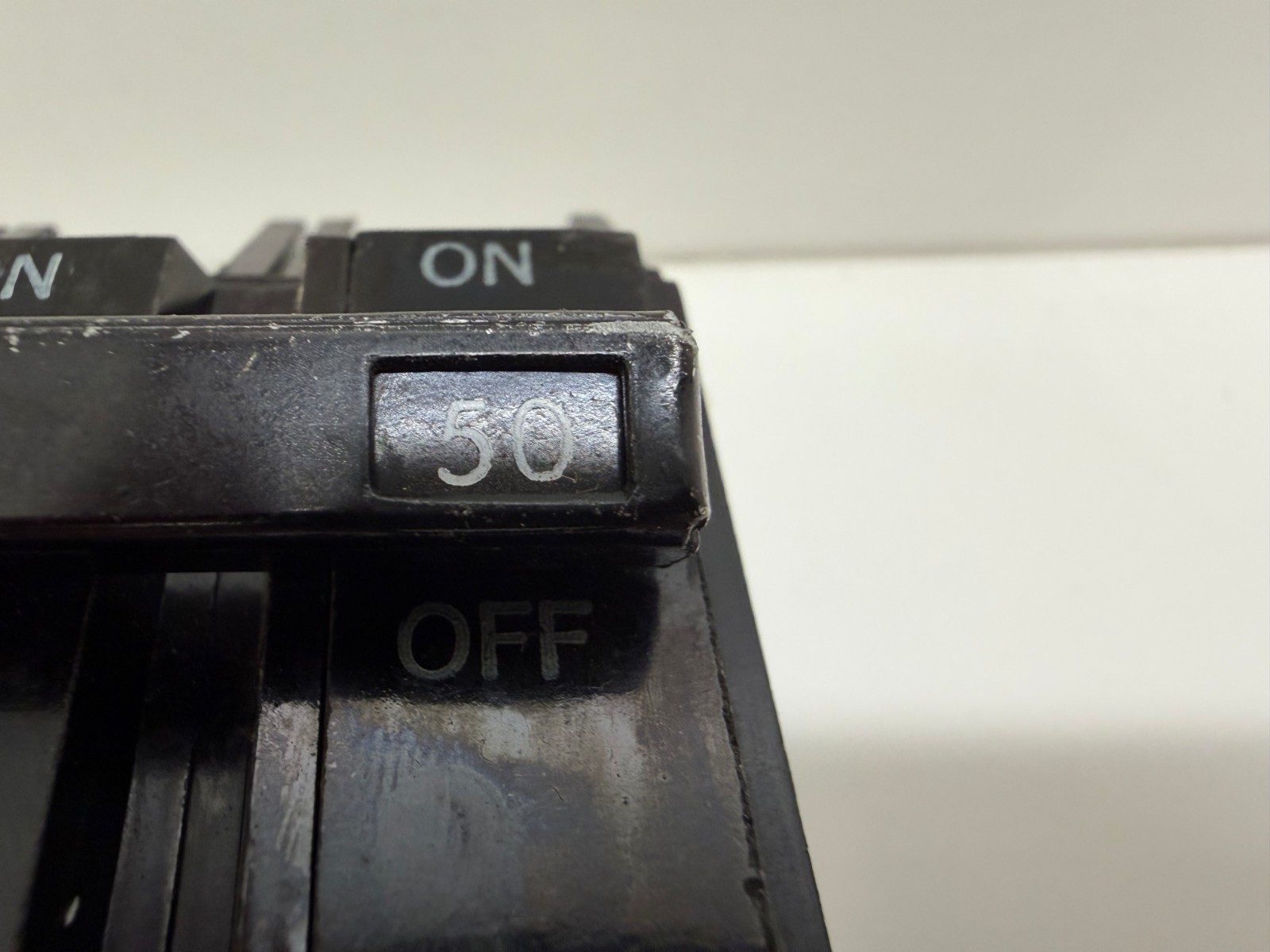 GOOD USED! GENERAL ELECTRIC GE 50A 240V 3-POLE CIRCUIT BREAKER THQC32050