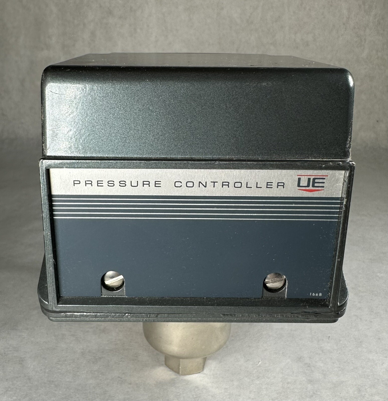 NEW United Electric Controls Co./UE J300 Pressure Controller 9950-144 0-20 PSI