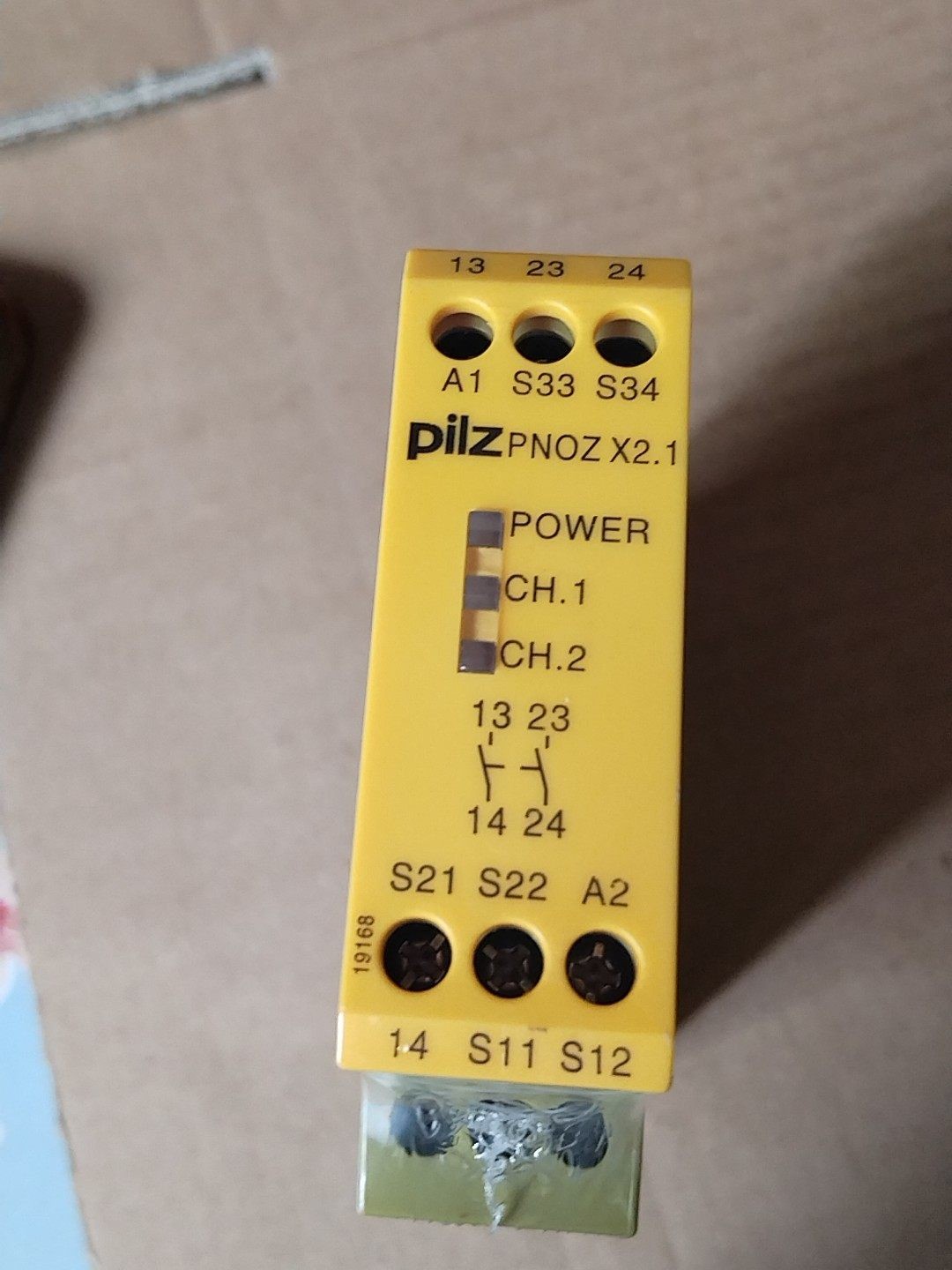 1P NEW PILZ PNOZ X2.1 774306 24VAC Accept counteroffer