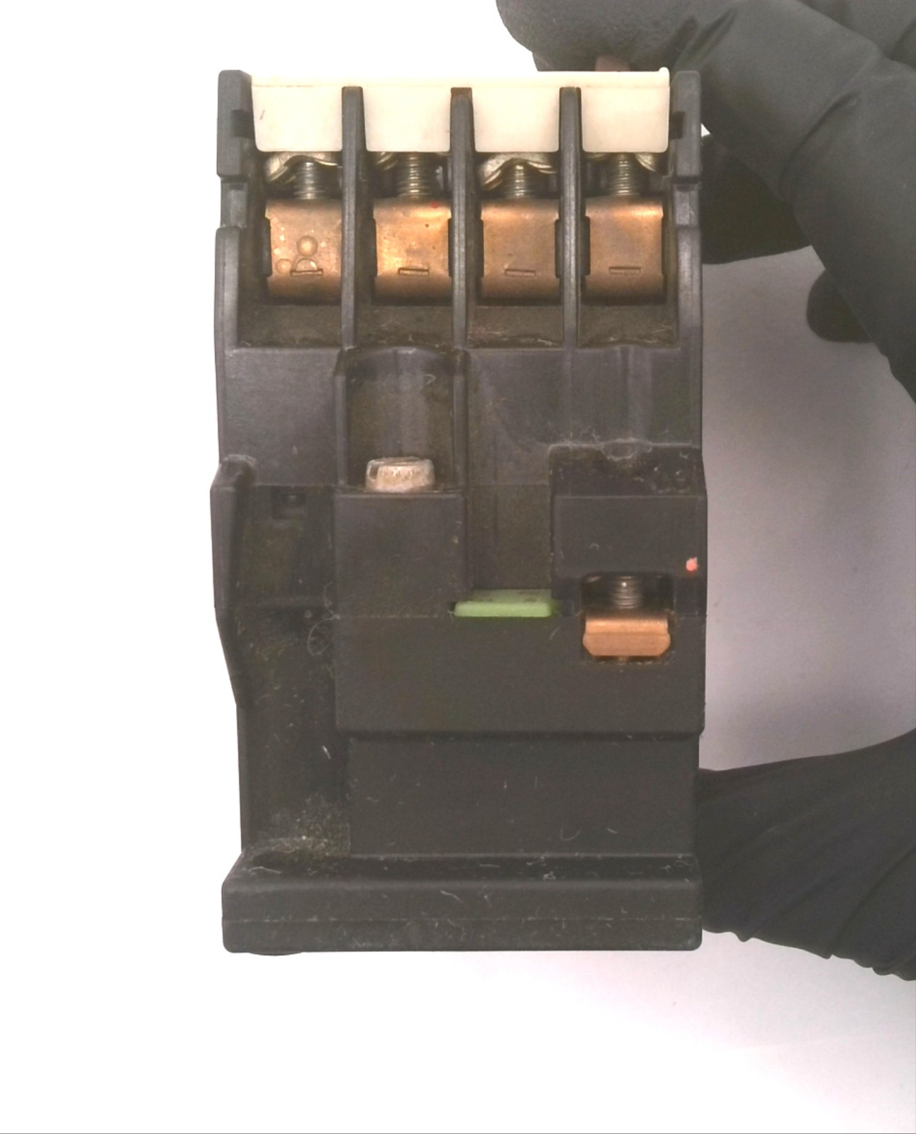 SIEMENS 3TB4-010-0A CONTACTOR, 9 AMP, 600 VAC, 1NO AUX CONTACT
