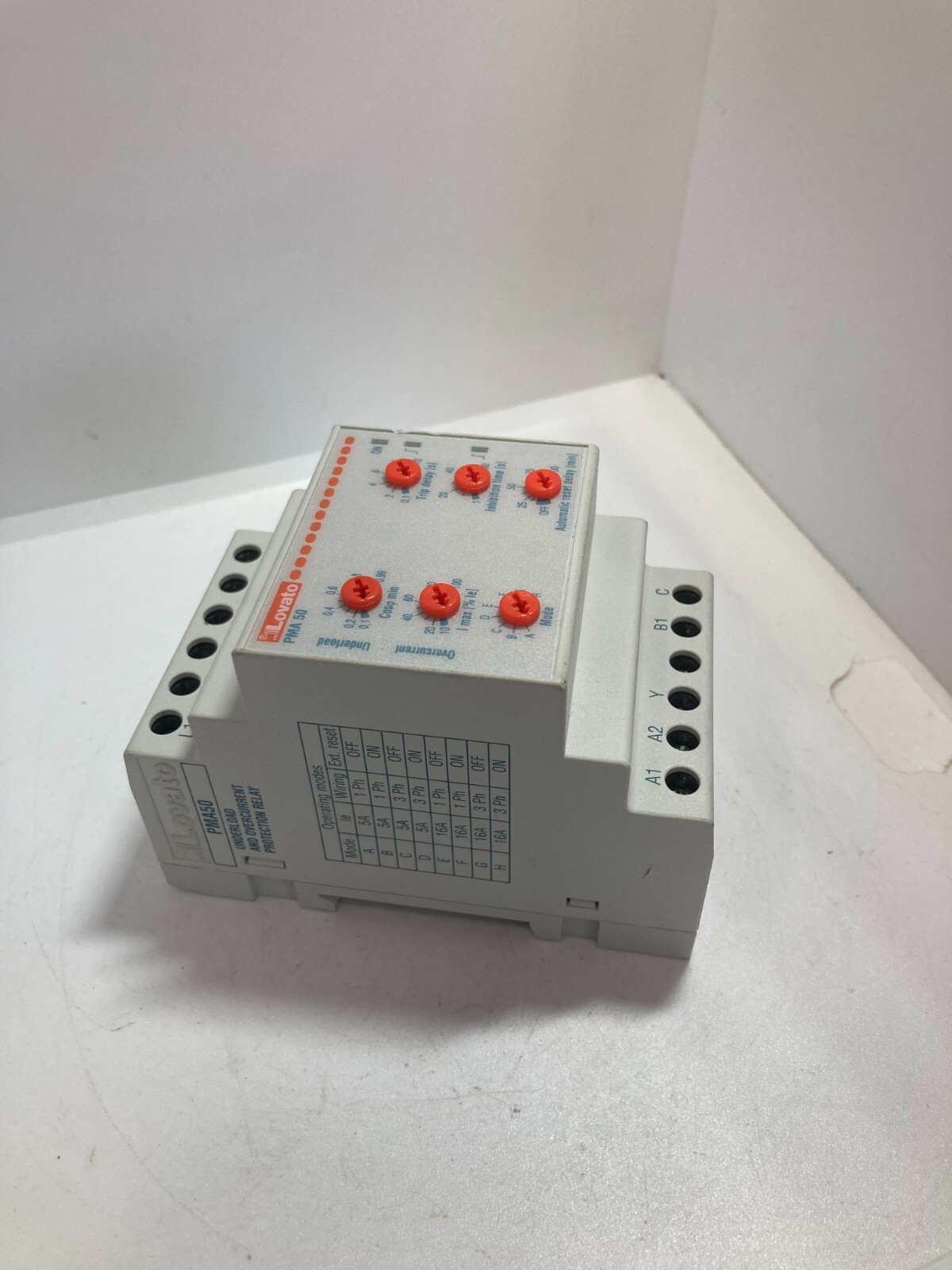 LOVATO PMA50A240 MONITORING RELAY FOR SINGLE AND 3 PHASE SYSTEM AC 5A NNB