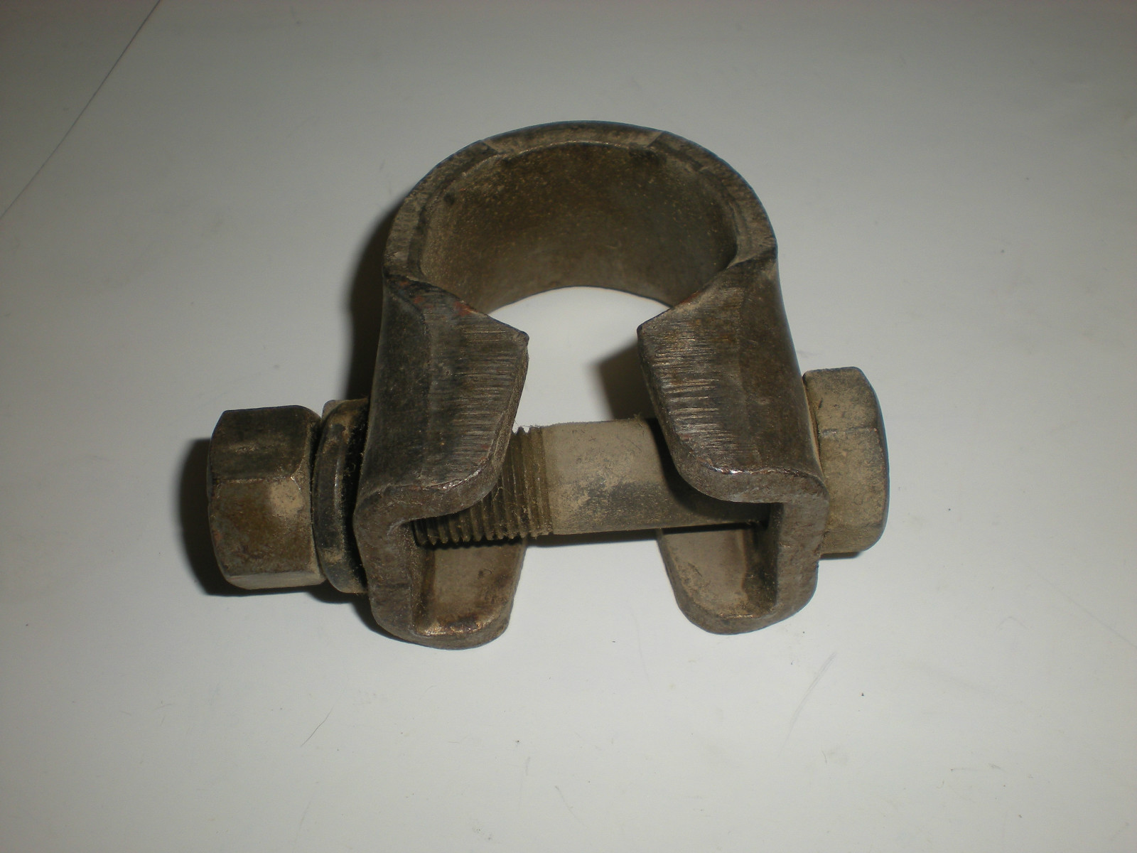 CATERPILLAR / WALKER 051821 TIE ROD CLAMP NEW
