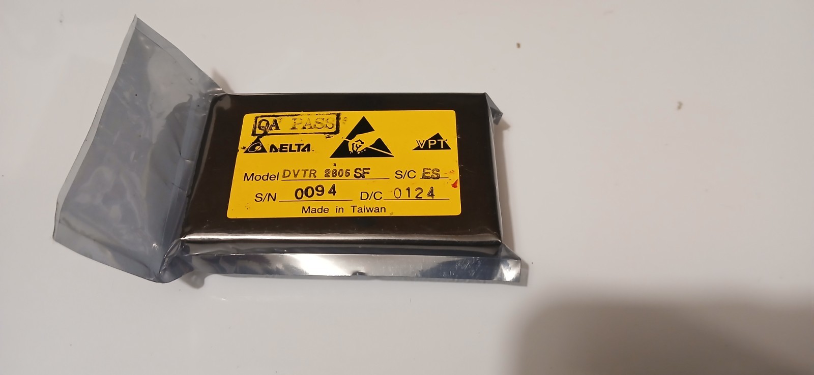 Delta High Reliability Hybrid Mil-Spec DC-DC Converter DVTR2805 50V max to 5VDC