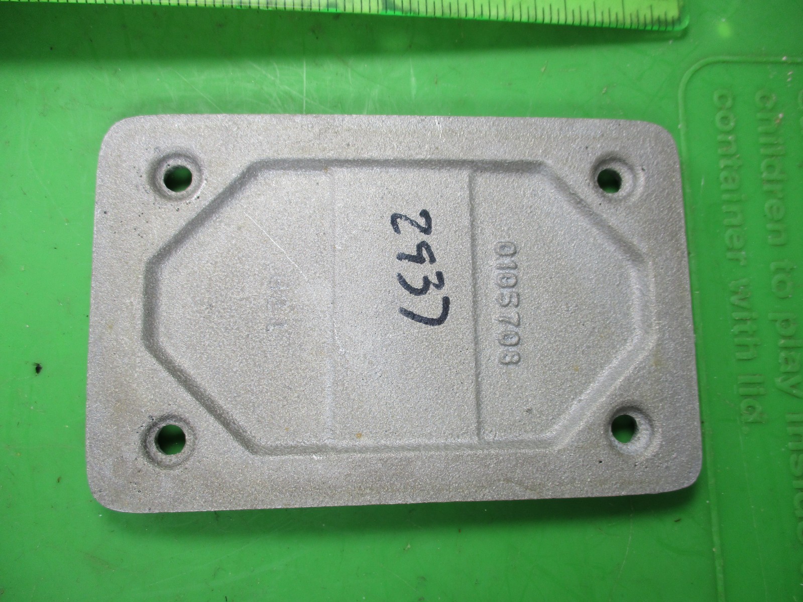 DS100G CROUSE-HINDS FS/FD SGL GNG CaST IRON SURFACE/FLUSH Switch BOX COVER