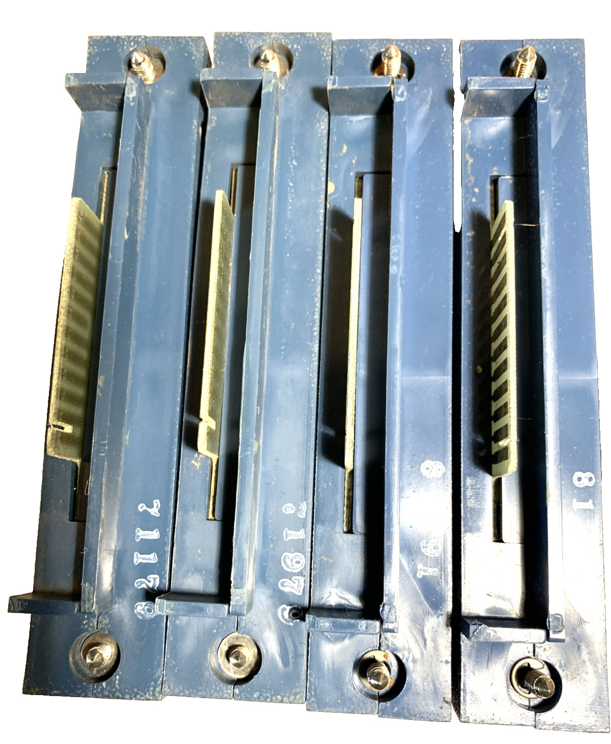 LOT OF 4 ISSC I/O 90AD1B 115 VAC OUTPUT