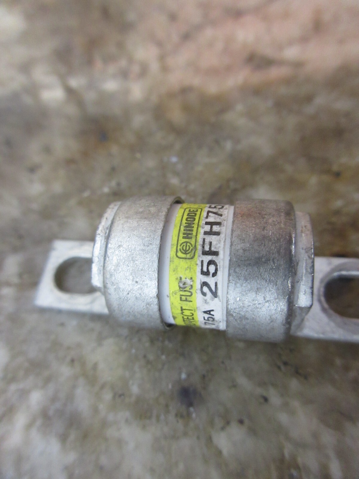 KYOSAN CLEAR UP FUSE 25FH75 LOT OF 10 PIECES