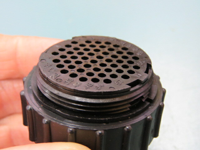 TE 206437-1 Qty of 5 per Lot 57 Position Circular Connector Plug Housing Free H