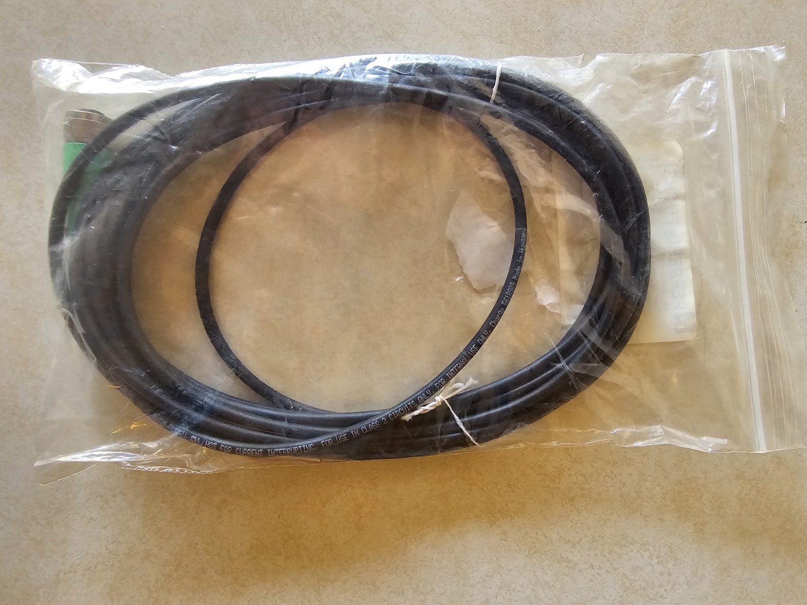Brand New In Package Pepperl+Fuchs Cable V1-G-BK5M-PUR-U – 218028