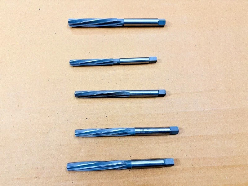 HSS Parallel Shank Reamers Set of 5 Pcs – 3/8″ – 13/32″ – 7/16″ – 15/32″ – 1/2″