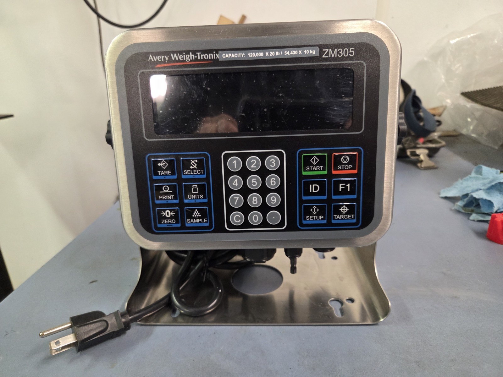 Avery Weigh-Tronix ZM305-SD1 standard Scale Indicator
