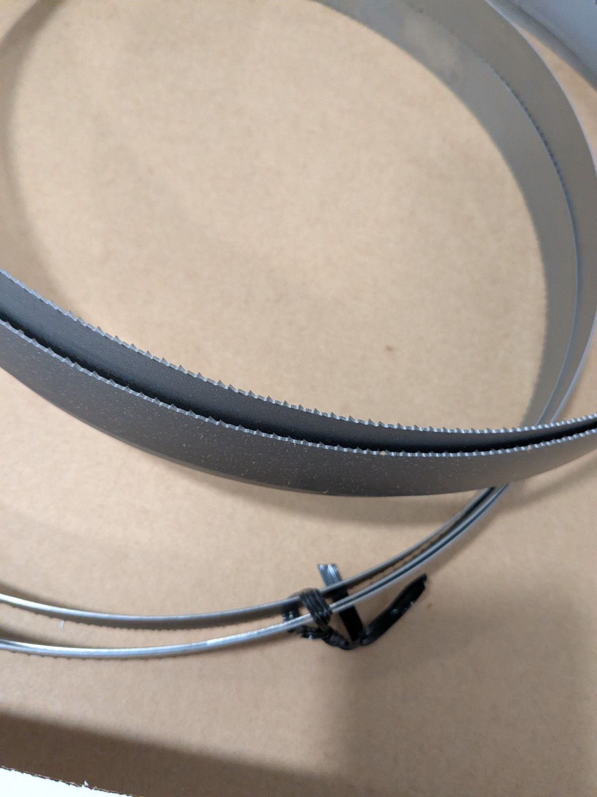 M.K. Morse Welded Bandsaw Blade 10′ 10-1/2 L, 1″ W, 10- 14 TPI Qty 2 3955131304