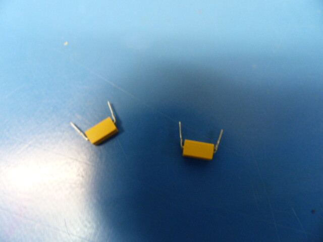 AVX MD015E334MAB Qty of 60 per Lot .33uF 20% 50V Cer Z5U