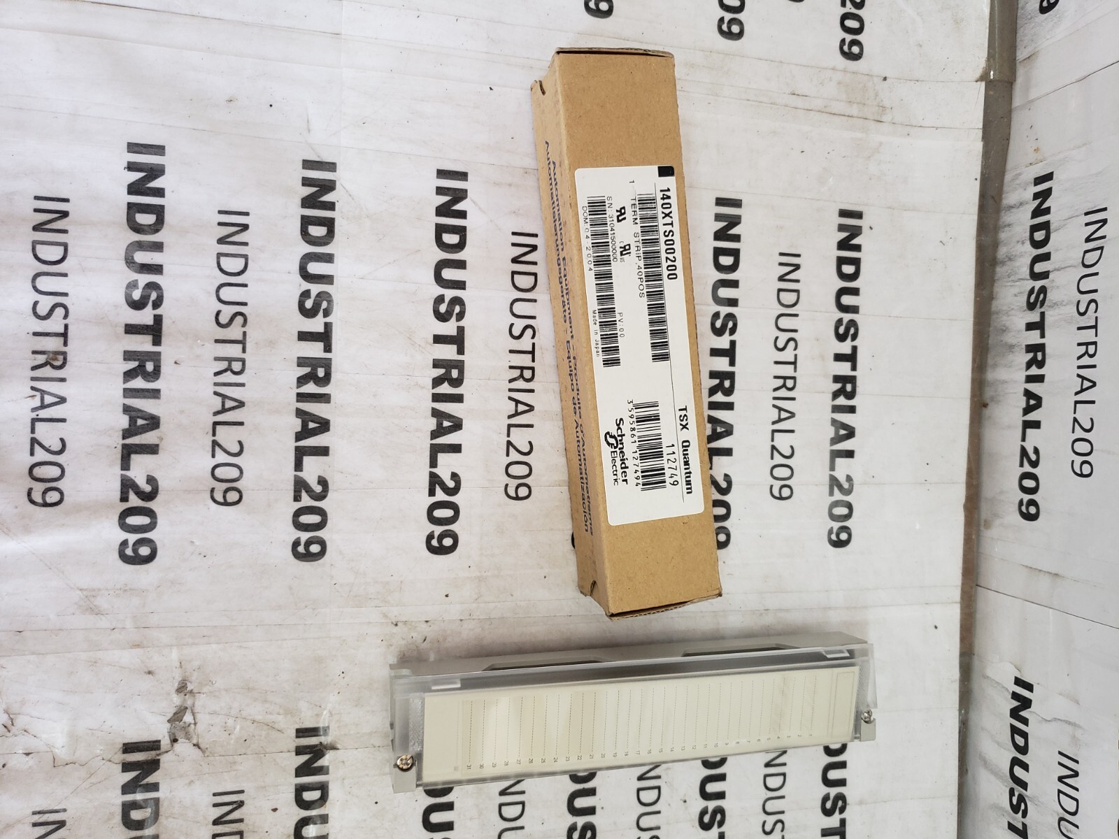 SCHNEIDER 140XTS00200 TSX QUANTUM