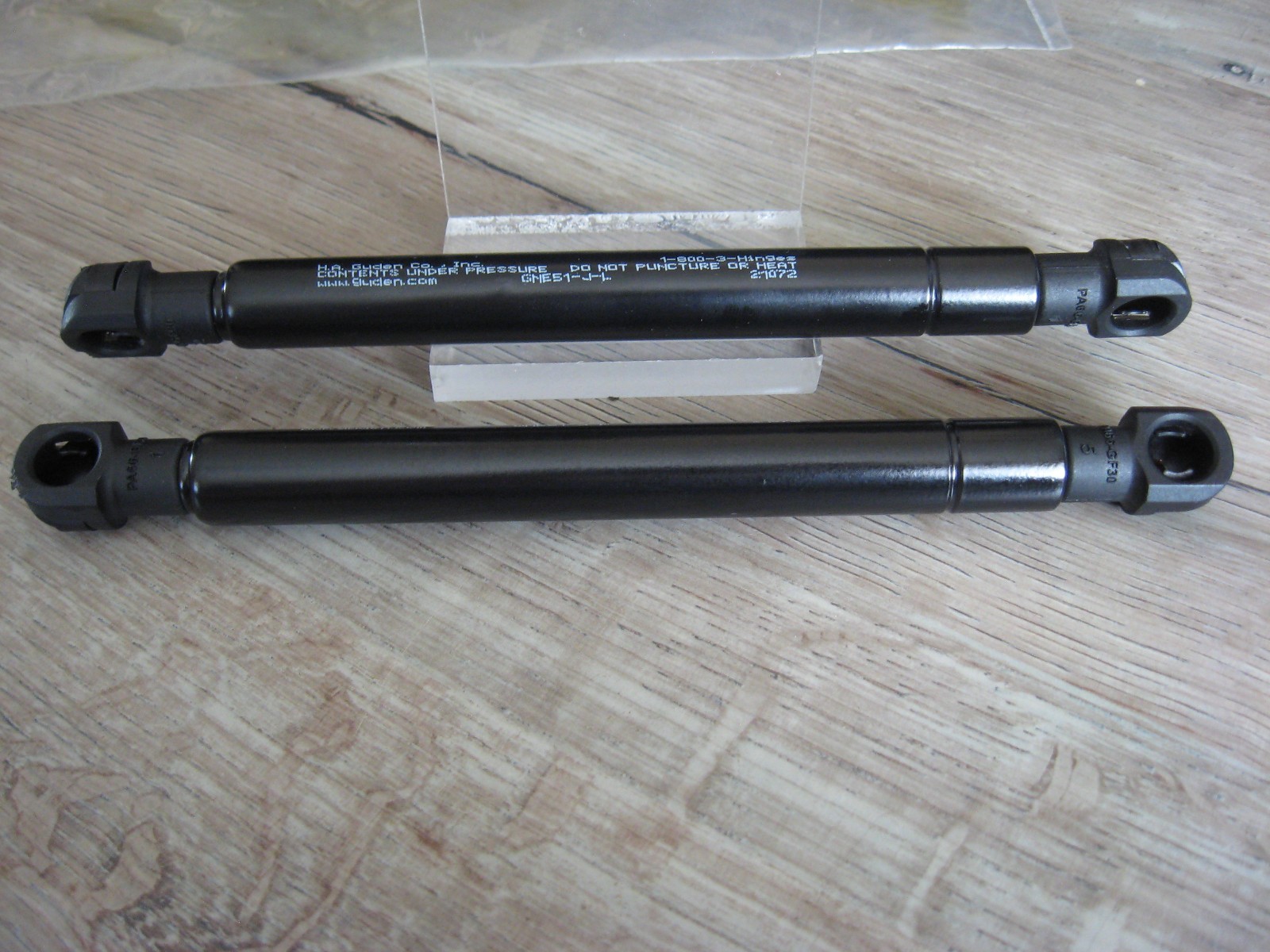NEW Pair Guden GNE51-J-L Gas Shock Cylinder Dampers EF120 Ends – Duke 524307