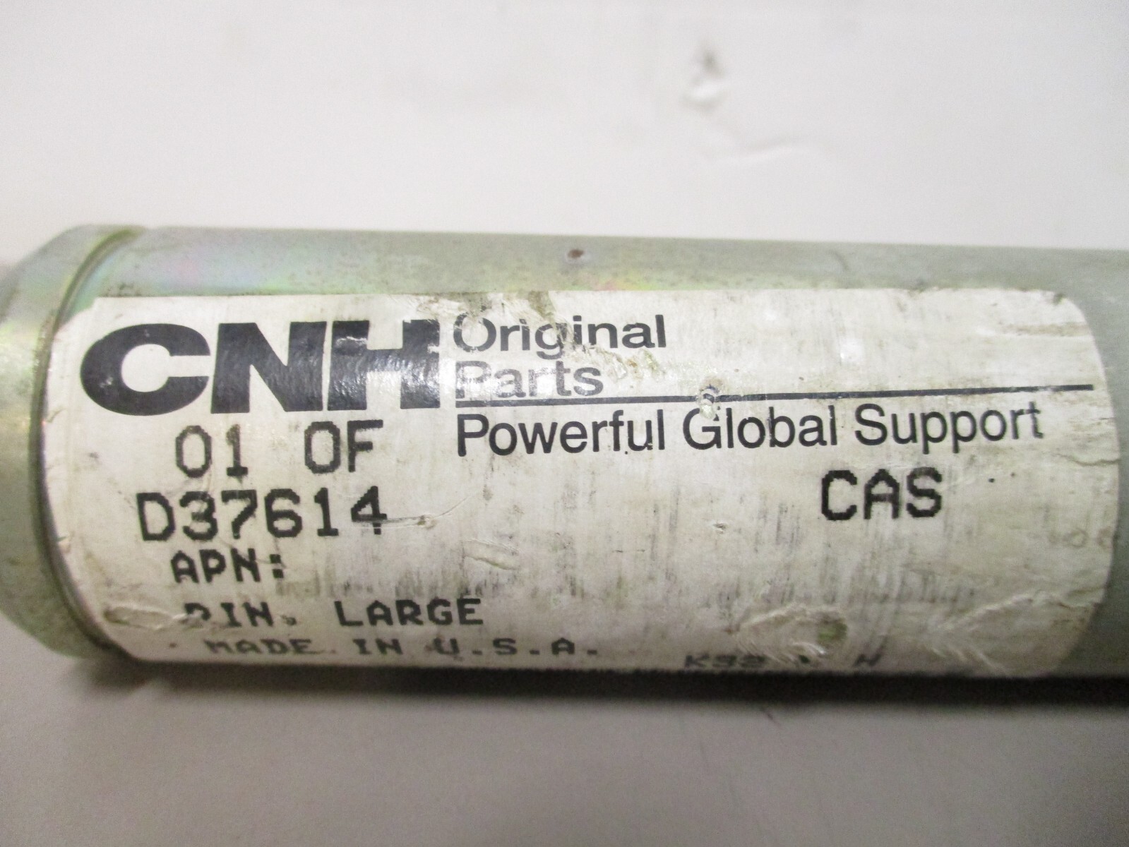 Case CNH D37614 Pin Large Backhoe Bucket 1-1/2″ x 9-3/4″ 47048659 480 580