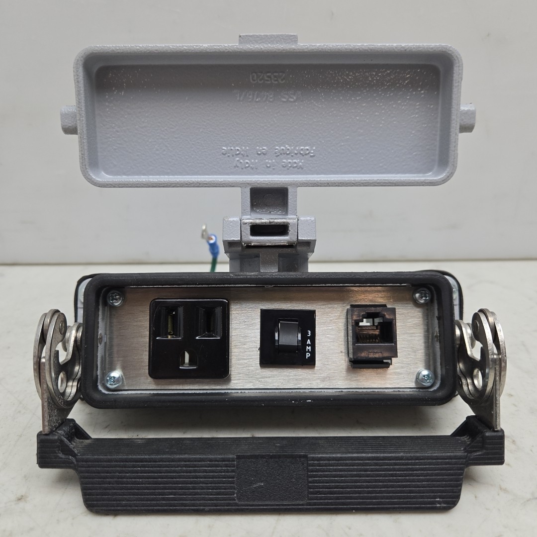 ILME CHI-24LS C-Type Bulkhead Mount Housing Single Lever Lid Rectangular Connect