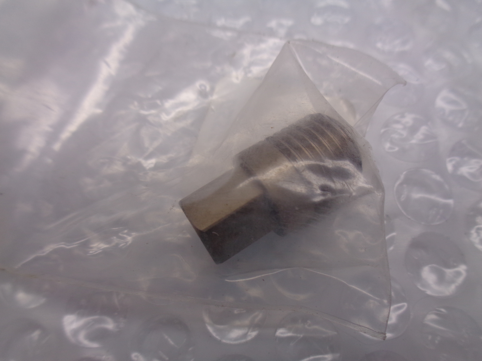 INDUSTRIAL SPARE D-S012-E-3010 PLUG LOT OF 2 NSNP