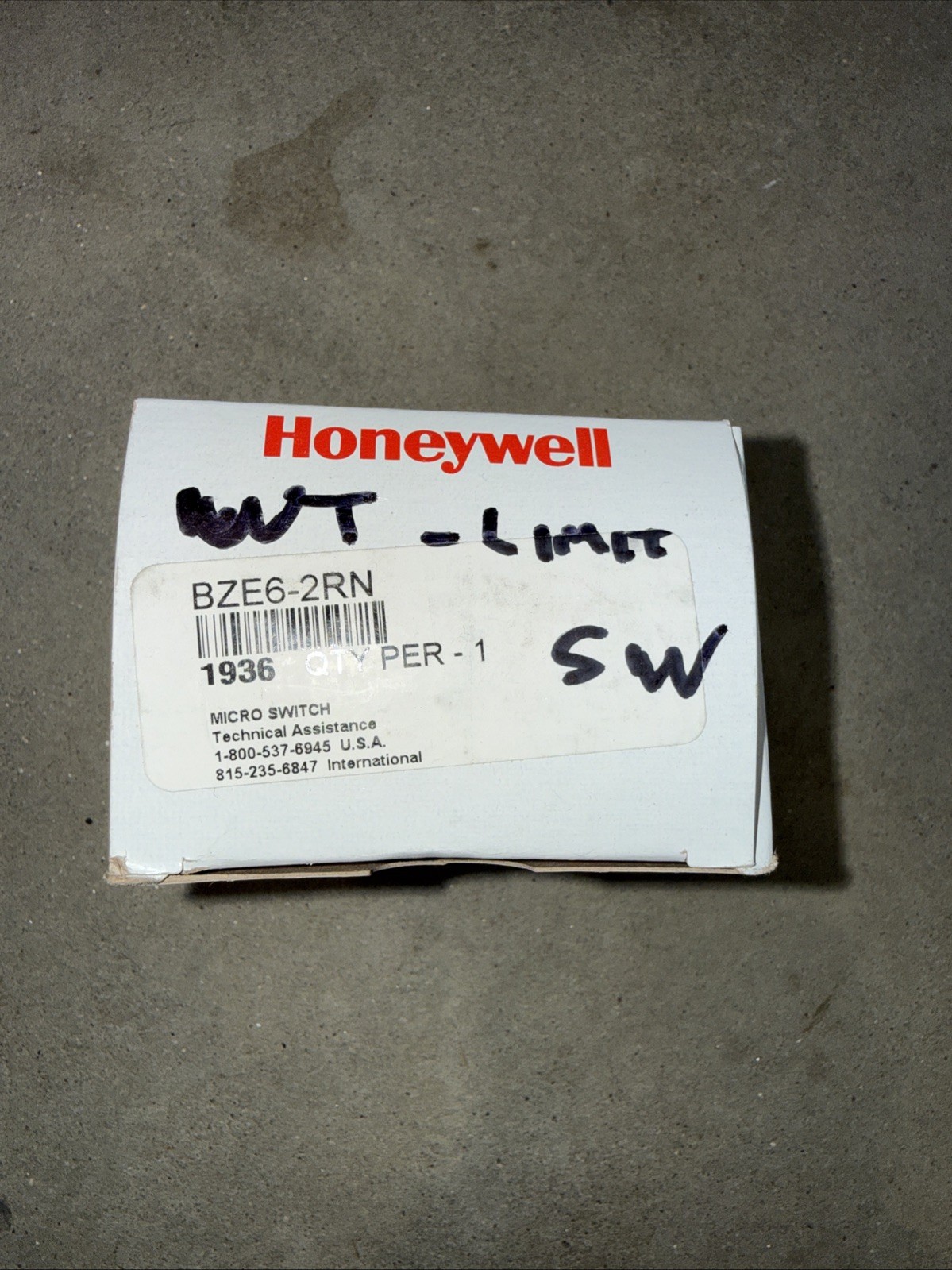NEW BZE6-2RN LIMIT SWITCH for HONEYWELL MICROSWITCH BZE62RN
