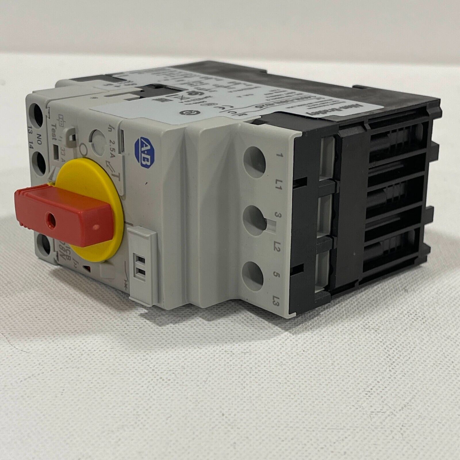 Allen Bradley 140M-D8N-B25 Circuit Breaker Motor Protection Breaker 2.5A