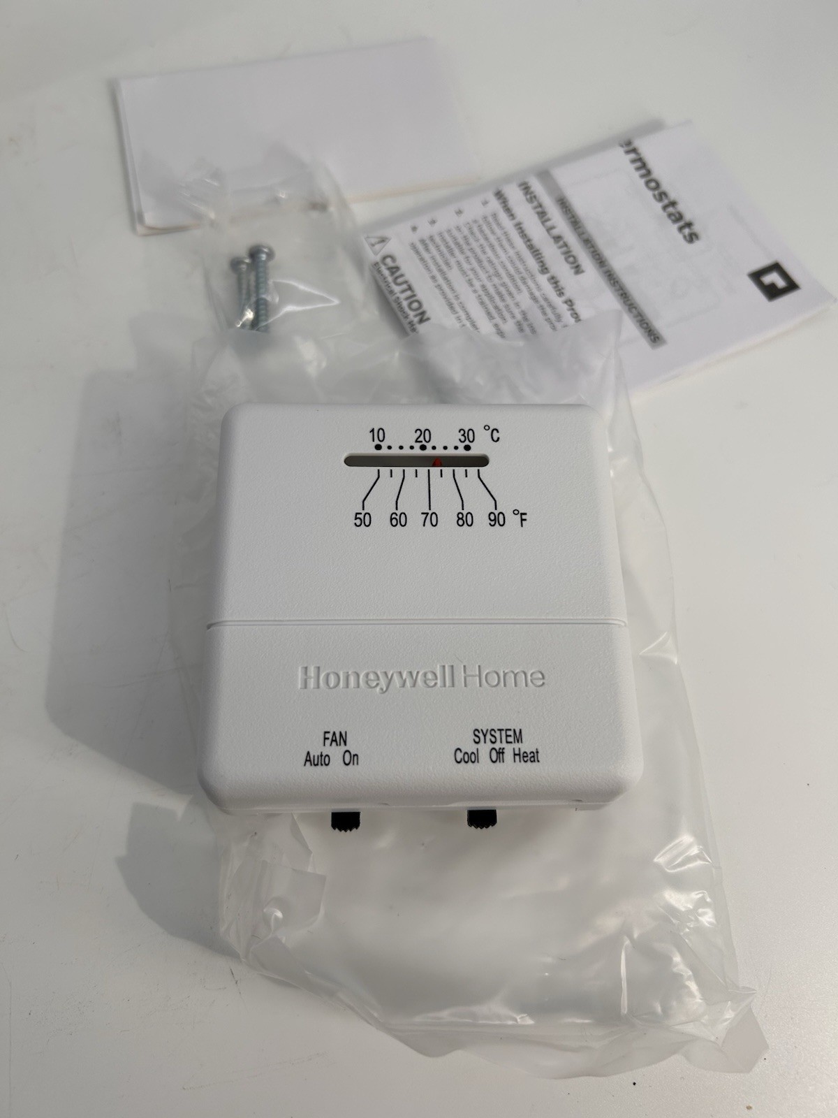 Brand New Honeywell T812C1000 Heating and Cooling Thermostat 24VAC