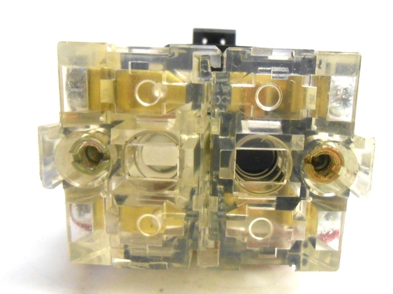CUTLER HAMMER CONTACT BLOCKS, HT8B & HT8A, WITH 120V RESISTOR
