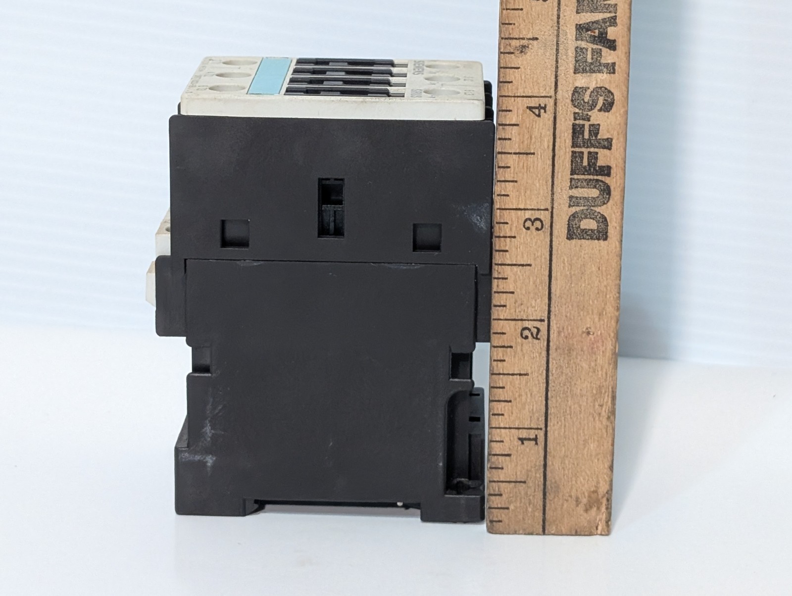 Siemens Sirius 3RT1023-1B and 3RT1026-1B industrial contactors with 24VDC coils