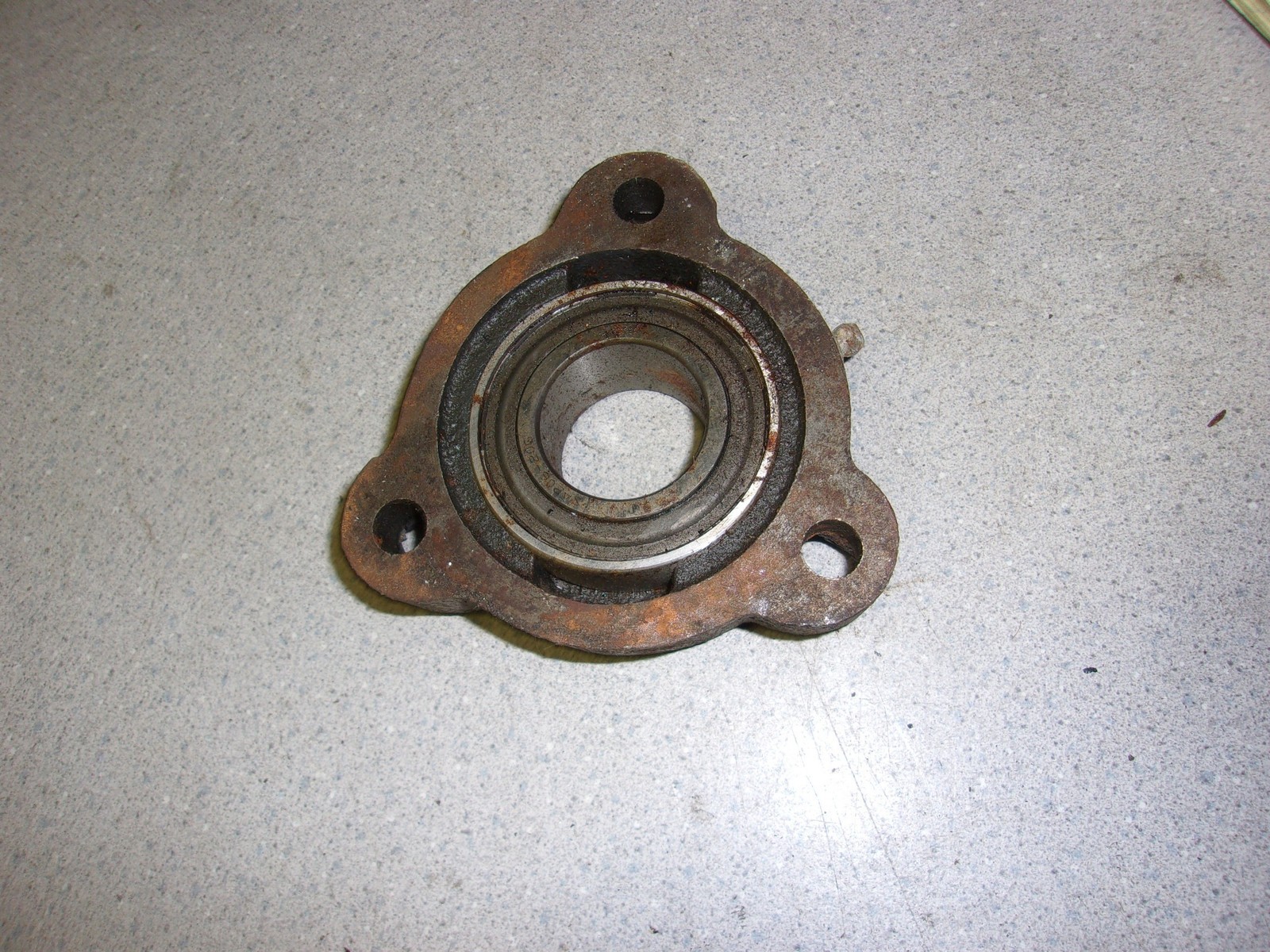 IPTCI FRT206 3-Bolt Flange Bearing *FREE SHIPPING*