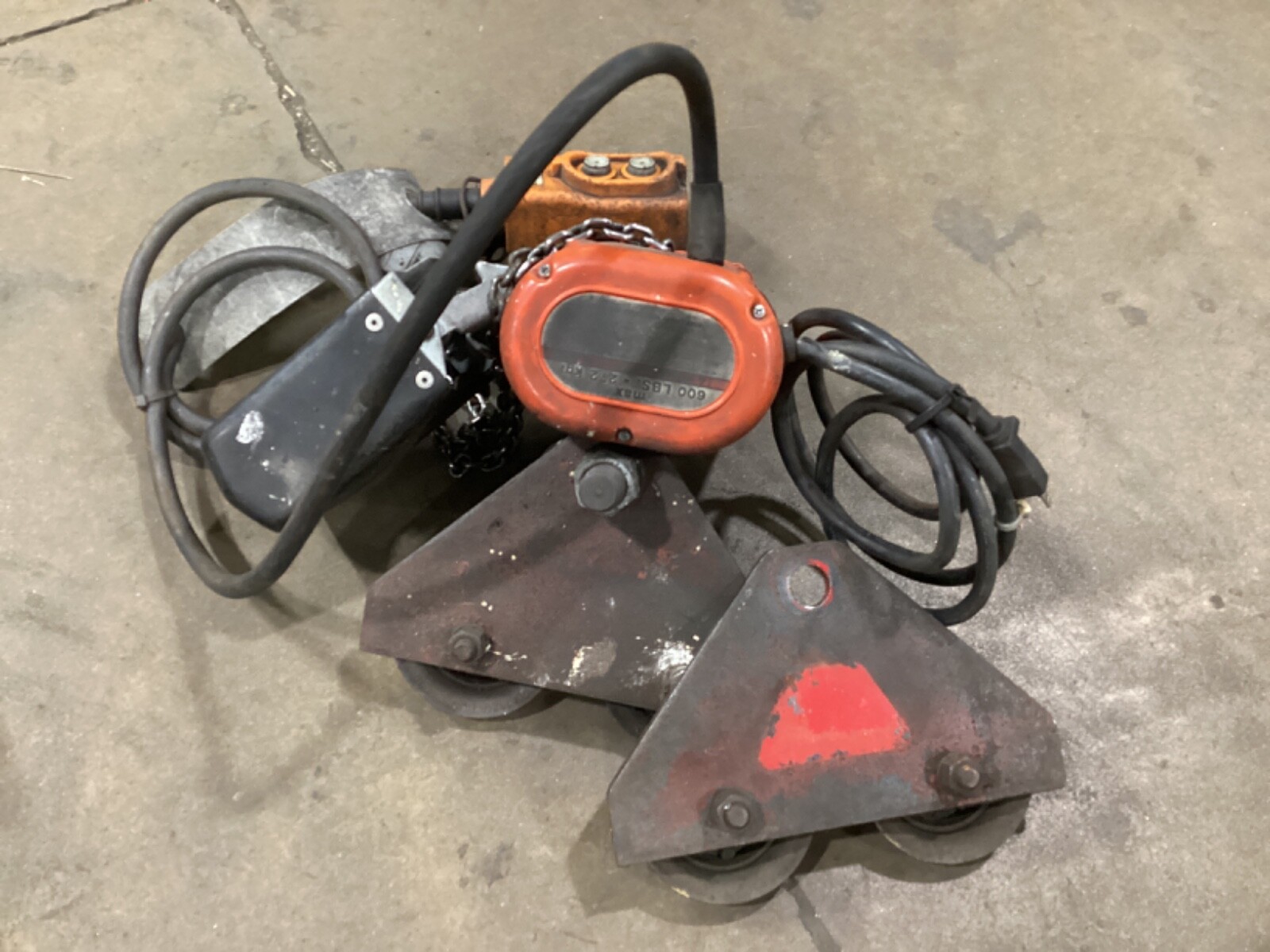 COLUMBUS MCKINNON MODELE SS1374UR 600 POUNDS #108G72PR7