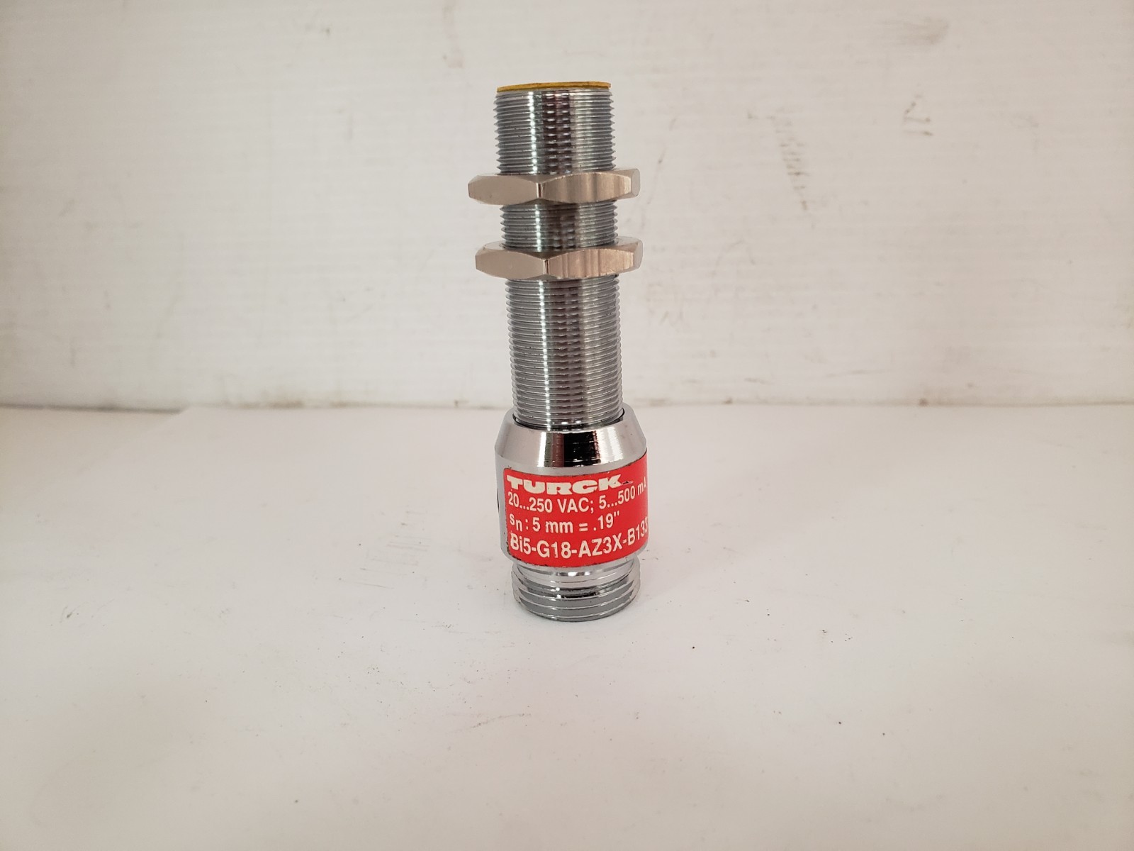 TURCK BI5-G18-AZ3X-B1331 INDUCTIVE SENSOR NO 20-250V 1 LED 3 PIN (0292U1) NNB