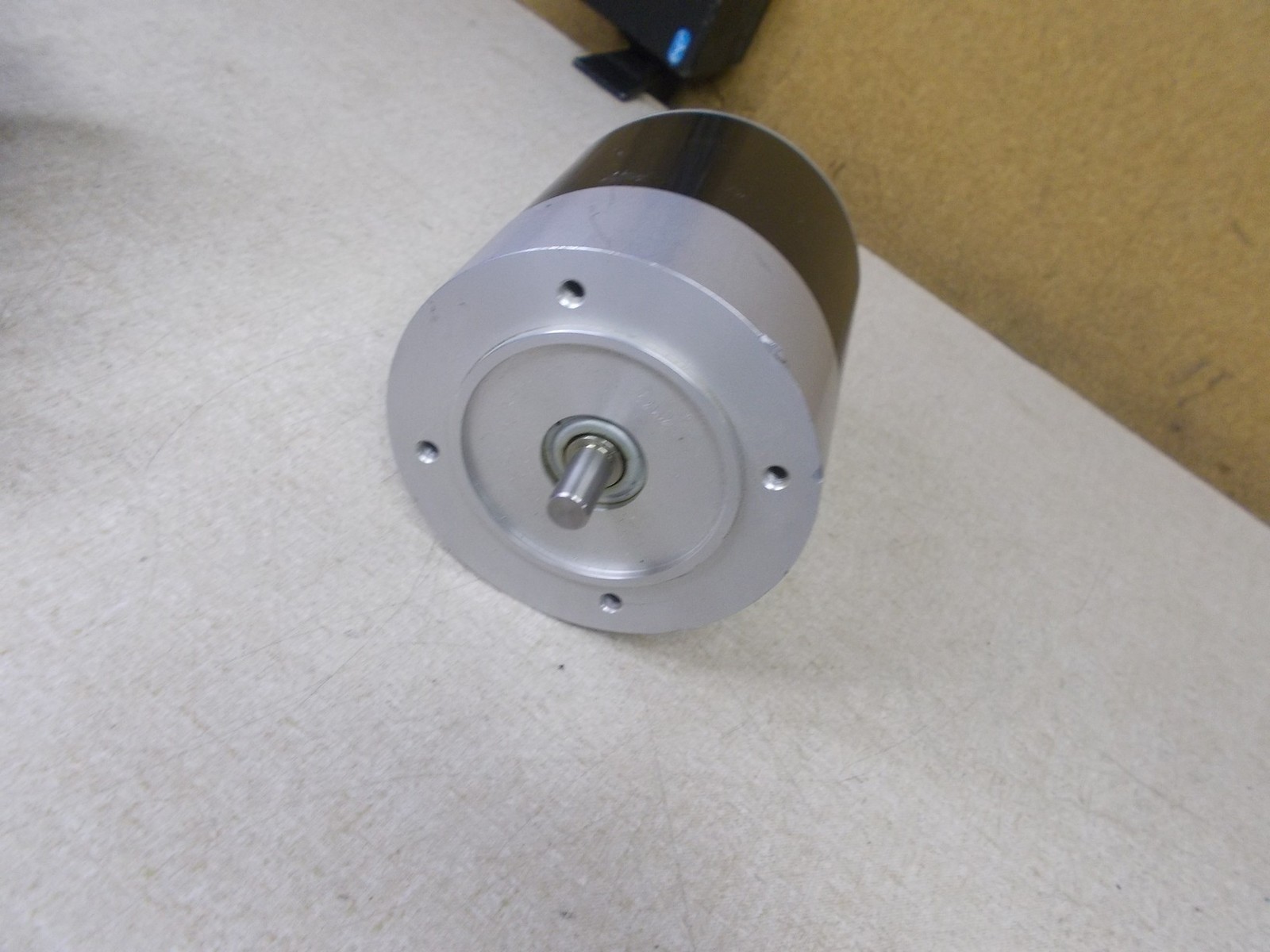 NEW TWK Absolute Encoder 106-118 7G09 A06 *FREE SHIPPING*