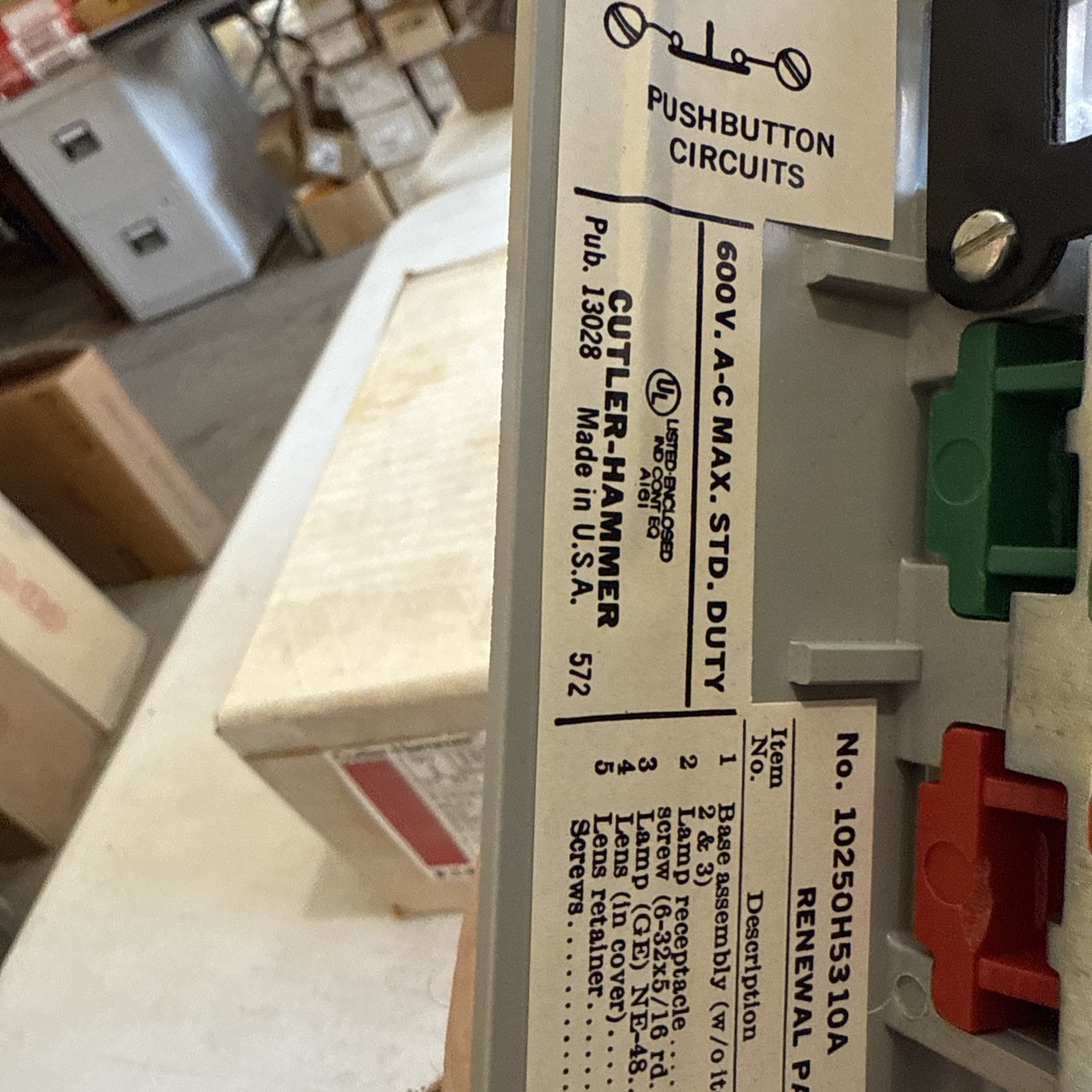 Cutler-Hammer 10250H5310A Push Button Control Station W/Lamp