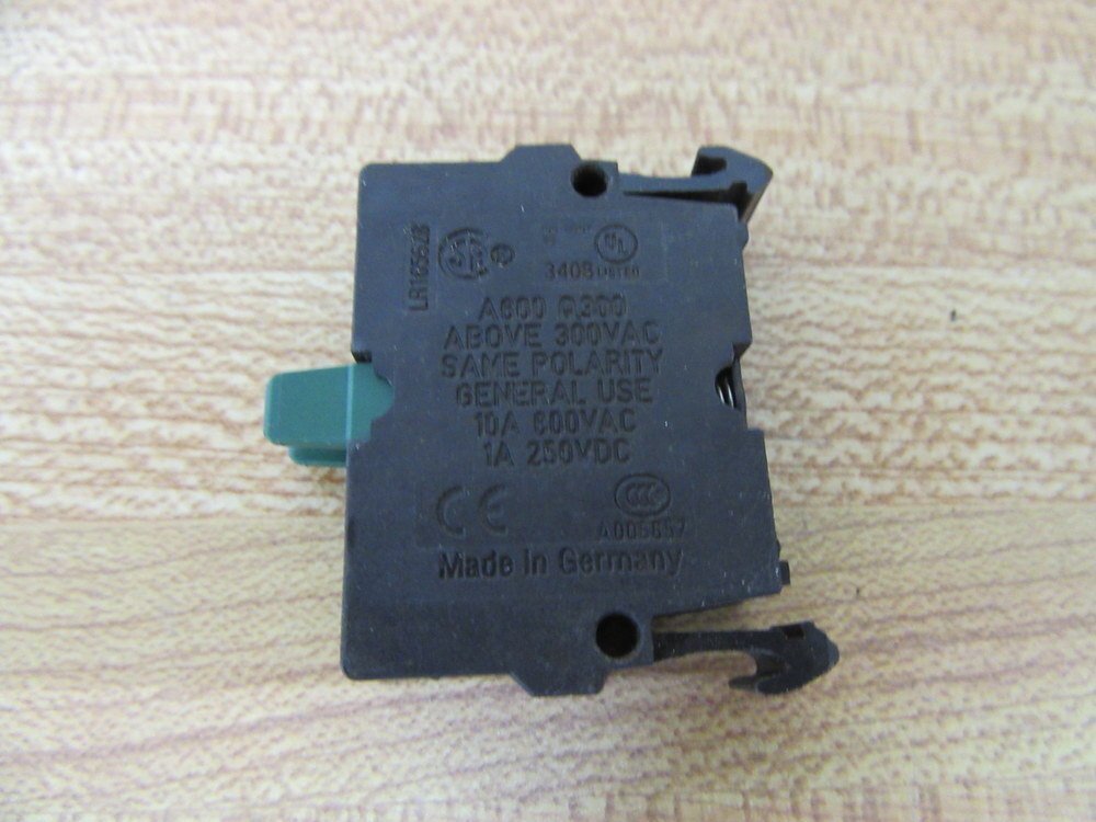 Moeller Klockner M22-KC10 Eaton Contact Block M22KC10