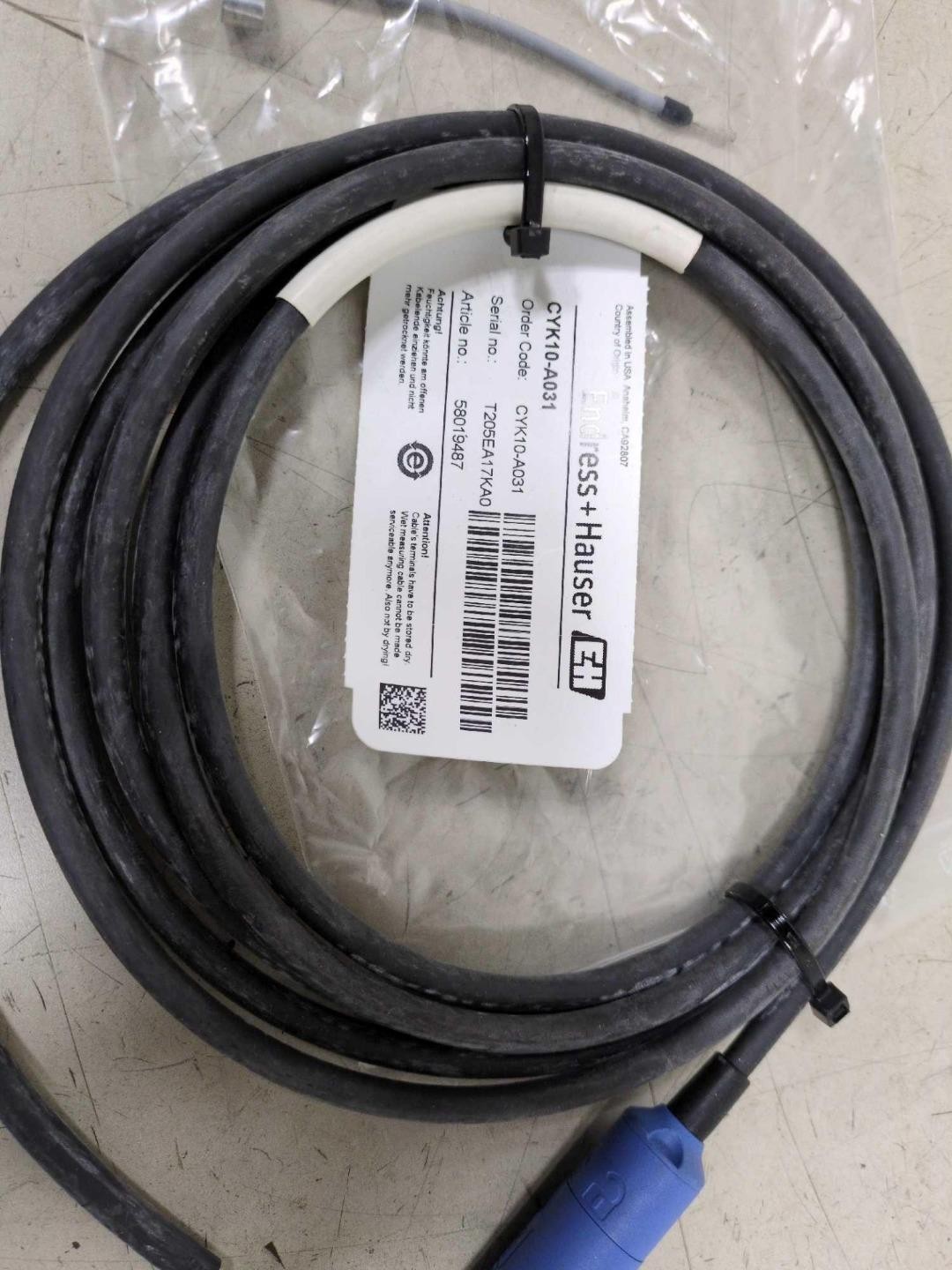 Unused Endress Hauser CYK10-A031 3-meter Digital Electrode Cable E+H Memosens