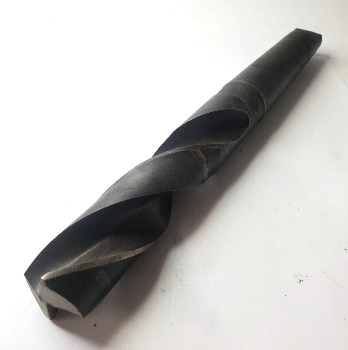 UNBRANDED USA 1-1/4″ HS TAPERED SHANK DRILL BIT 2 FLUTE 11-1/8″ OAL 5-1/2″ LOC