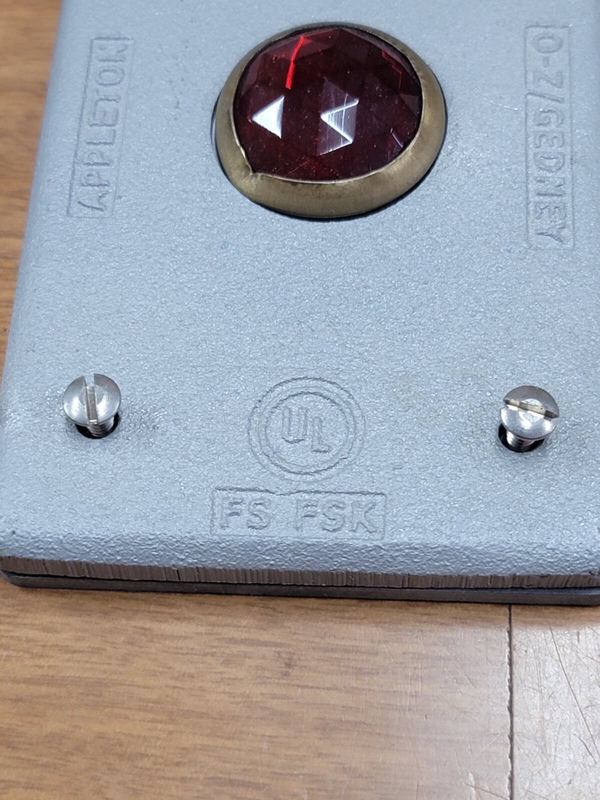 APPLETON ELECTRIC FSK-1-JCA Weatherproof Cover with Red Jewel 10L158