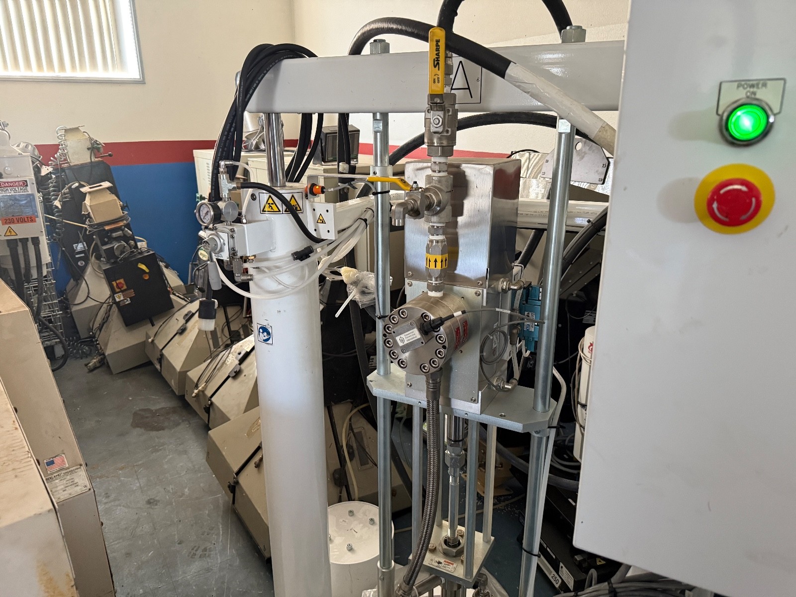 Fluid Automation M4-55MLR Meter-Mix Dispense System – 120V – Powers Up as Shown