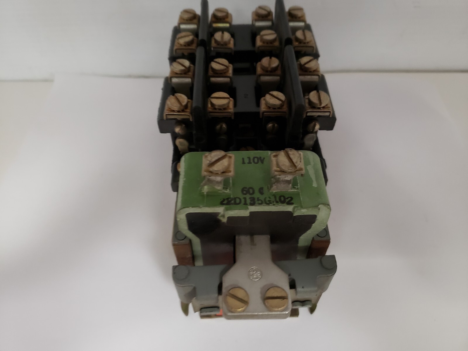GENERAL ELECTRIC CR2810A14AG MACHINE TOOL RELAY 110V 50/60HZ 8 POLE