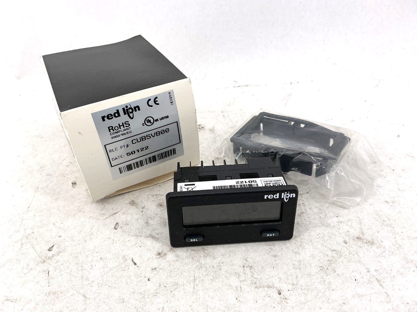 New Red Lion Controls CUB5VB00 Ser CUB5V Voltage Meter 1.2W 9-28VDC