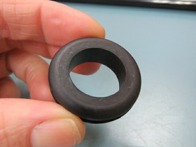 McMasters Carr 9600K55 Qty of 30 per Lot McMaster Push in Grommet 11/16 in dia;