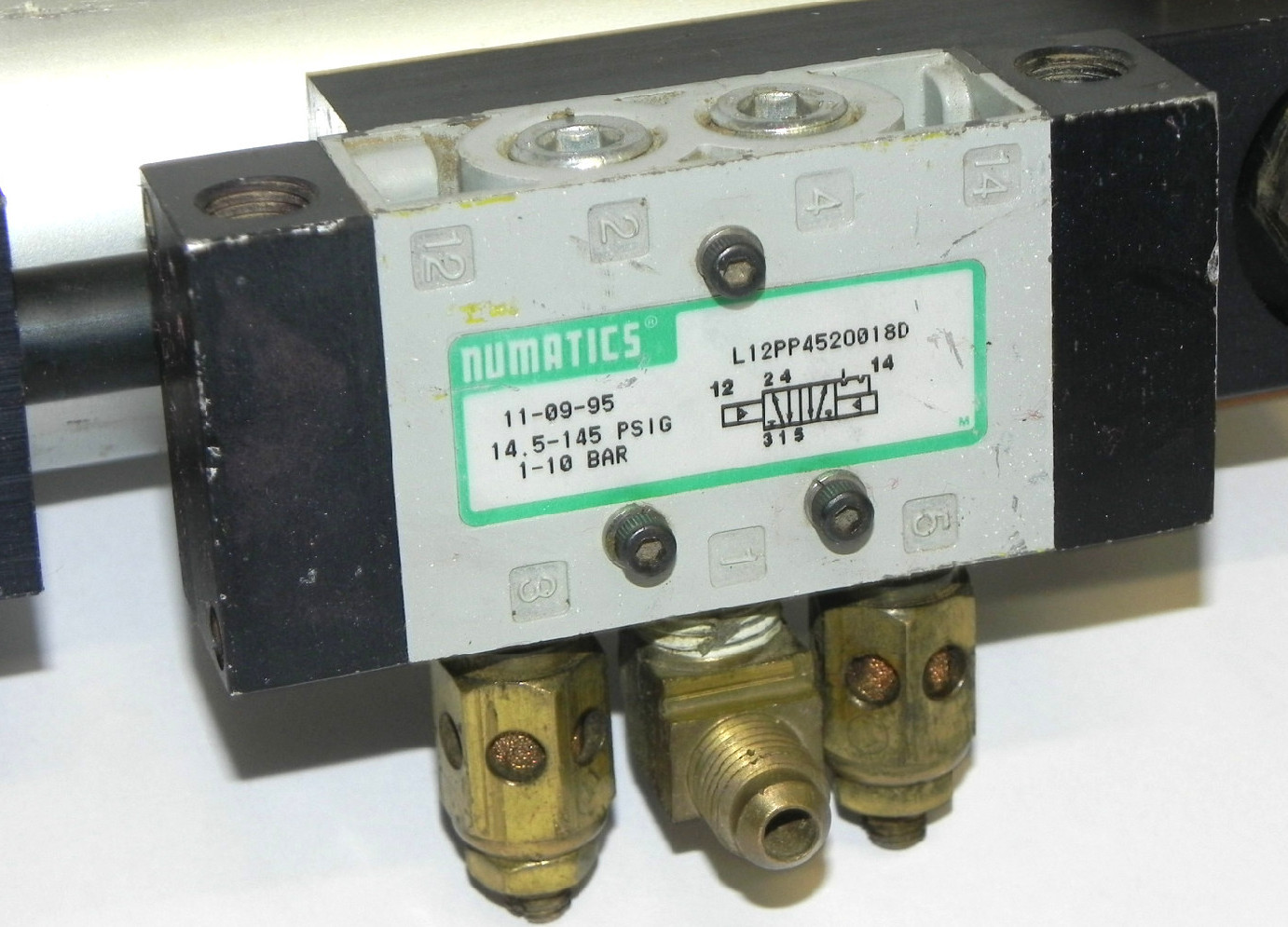 NUMATICS ACTUATOR N10577 W/ L12PP452O018D VALVE