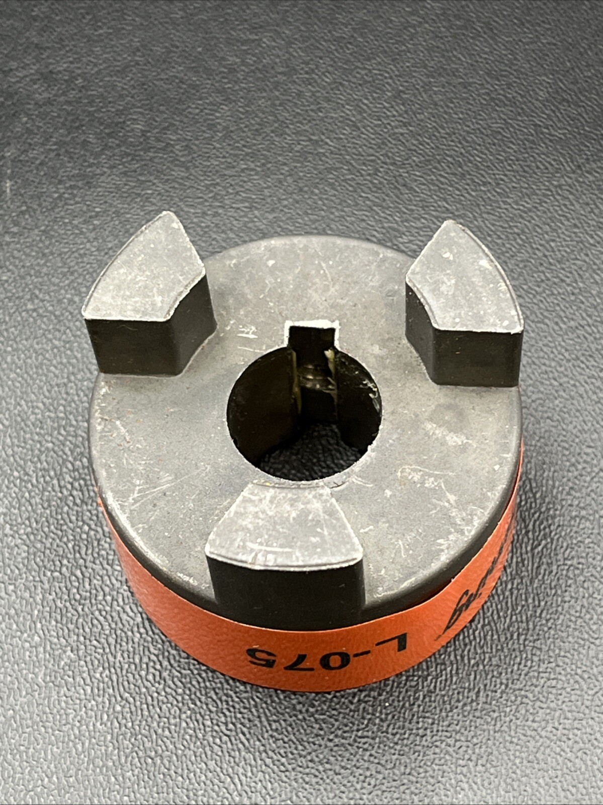 Browning Jaw Coupling # L075 (5/8 Shaft with a 3/16″ Keyway) (S)