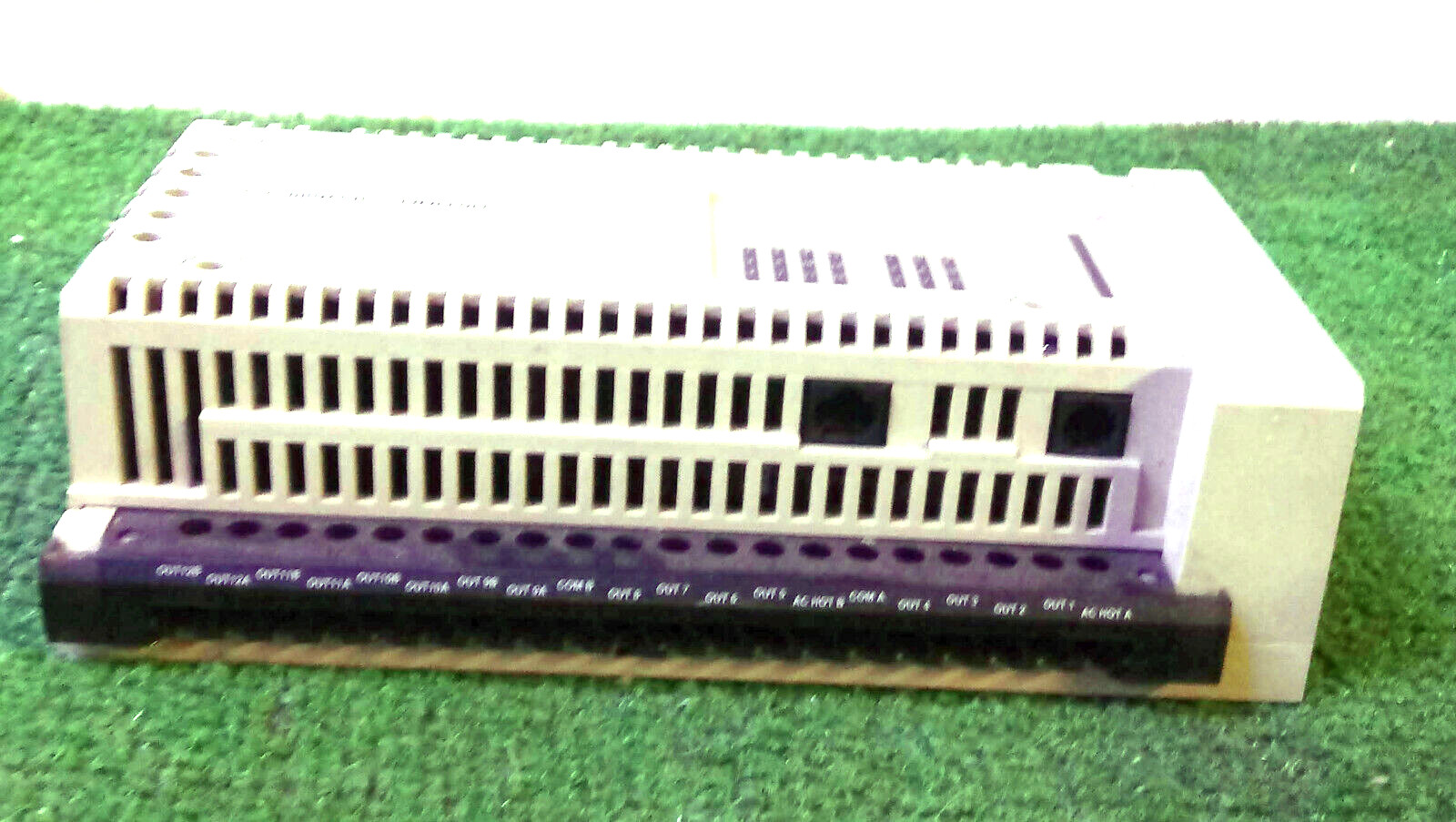 1 USED SCHNEIDER MODICON 110CPU31101 MICRO CPU AC PS AC I/O 115V **MAKE OFFER**