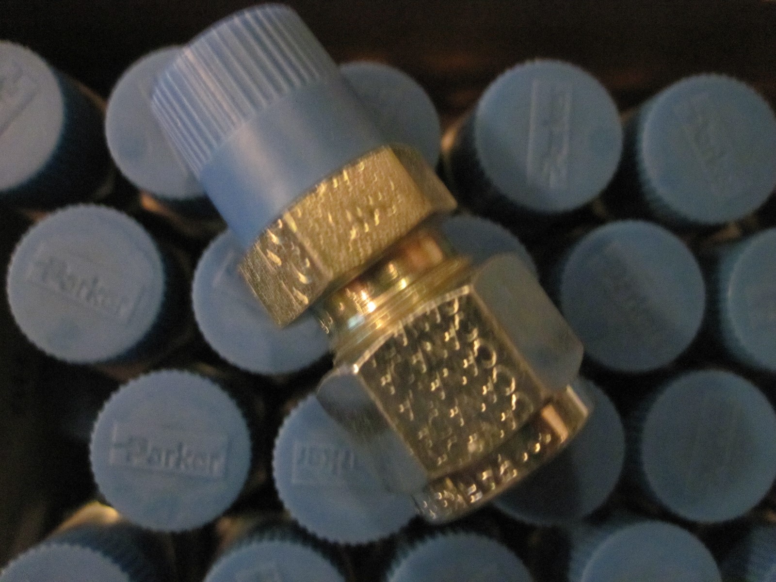 1X NEW PARKER 6-4 FBZ-S STEEL CPI 3/8″ single ferrule tube fitting x 1/4″ MNPT