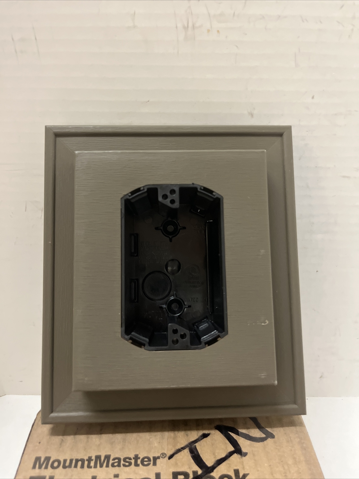 Box of 2 Mid-America M00031002390 Mount 18 Elec Block 2 Ok 390 Espresso